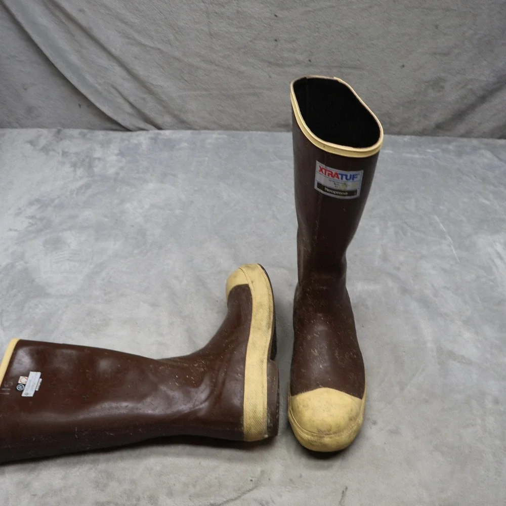 Xtratuf Mens 9 Rain Boots Brown Legacy Fishing Utility Slip Resistant Waterproof